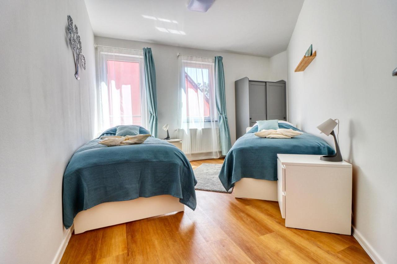 Barka Apartman Eger Buitenkant foto