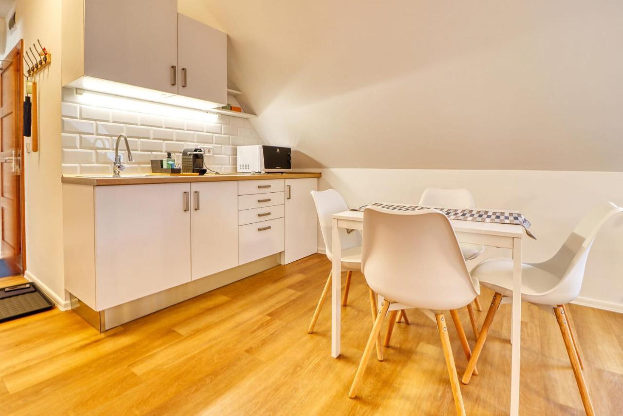 Barka Apartman Eger Buitenkant foto